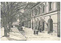 Le Theatre et la Place
